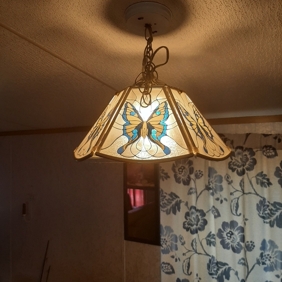 Shandelier - Picture 1 of 2